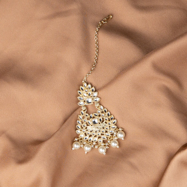 Sahana Pearl Kundan Maangtika